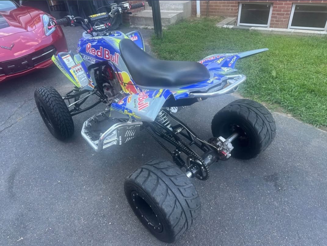 Rear three-quarter view of the 2018 Yamaha Raptor 700R